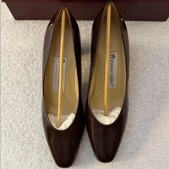 NWT VTG Etienne Aigner Taylor Truffle Spain Leather Mid-Heel Pumps 90s Office - Picture 2 of 14